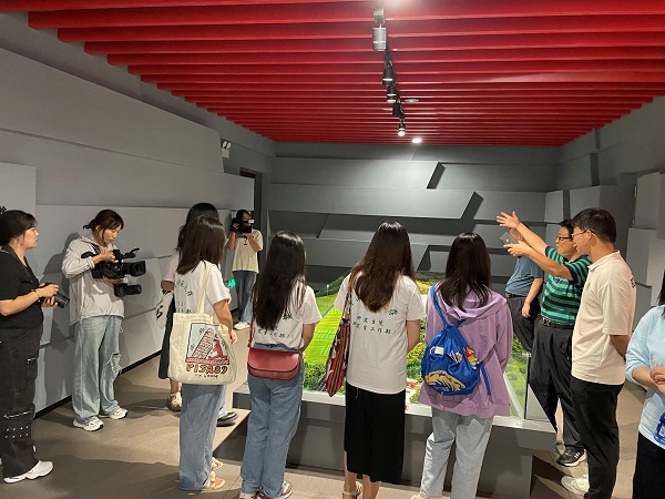 图片4.jpg 图片4.jpg