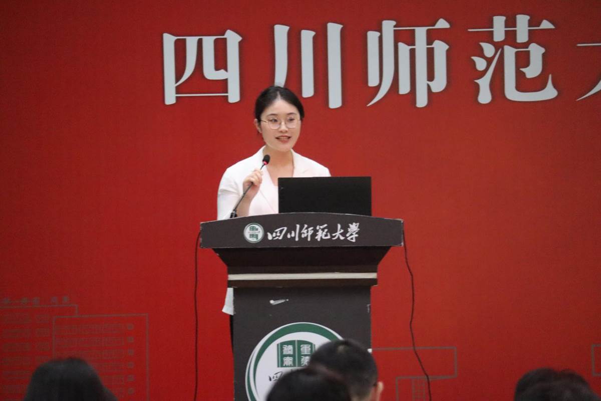 202510桂旖丹生活照